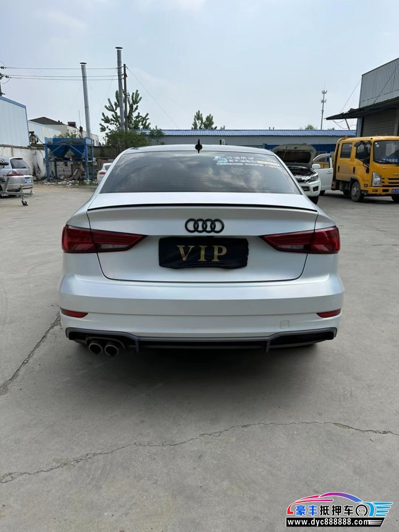 19年奥迪A3轿车抵押车出售