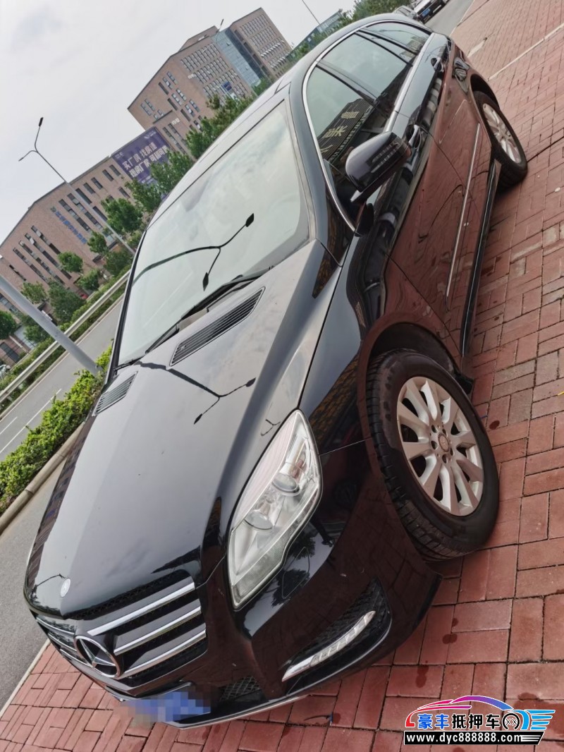 15年奔驰R级轿车抵押车出售