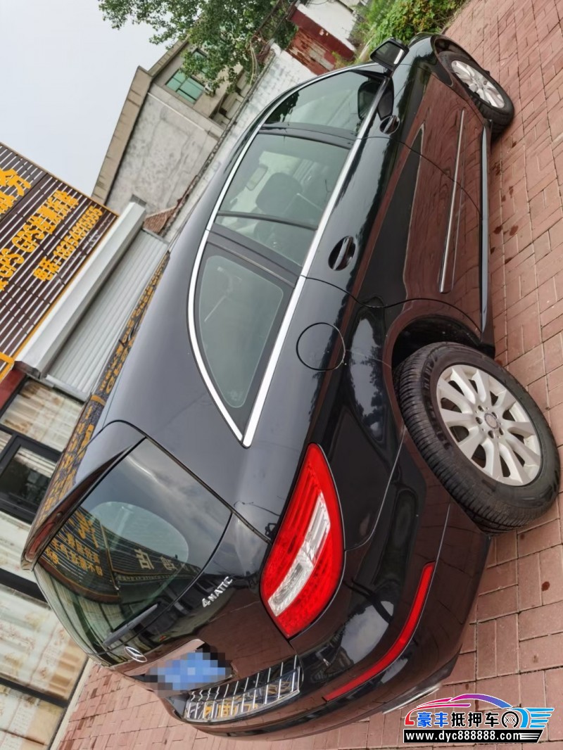 15年奔驰R级轿车抵押车出售