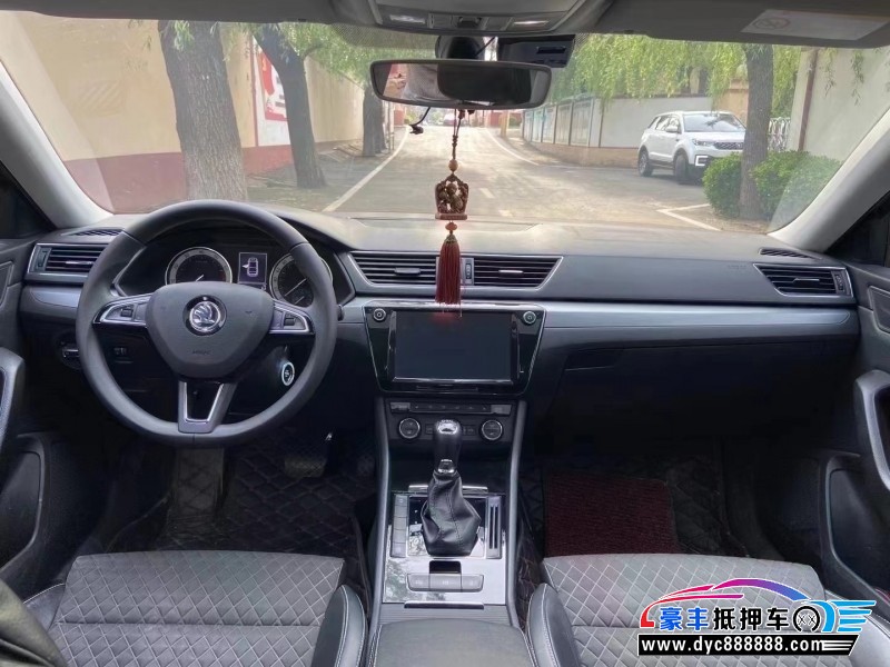 17年斯柯达速派轿车抵押车出售