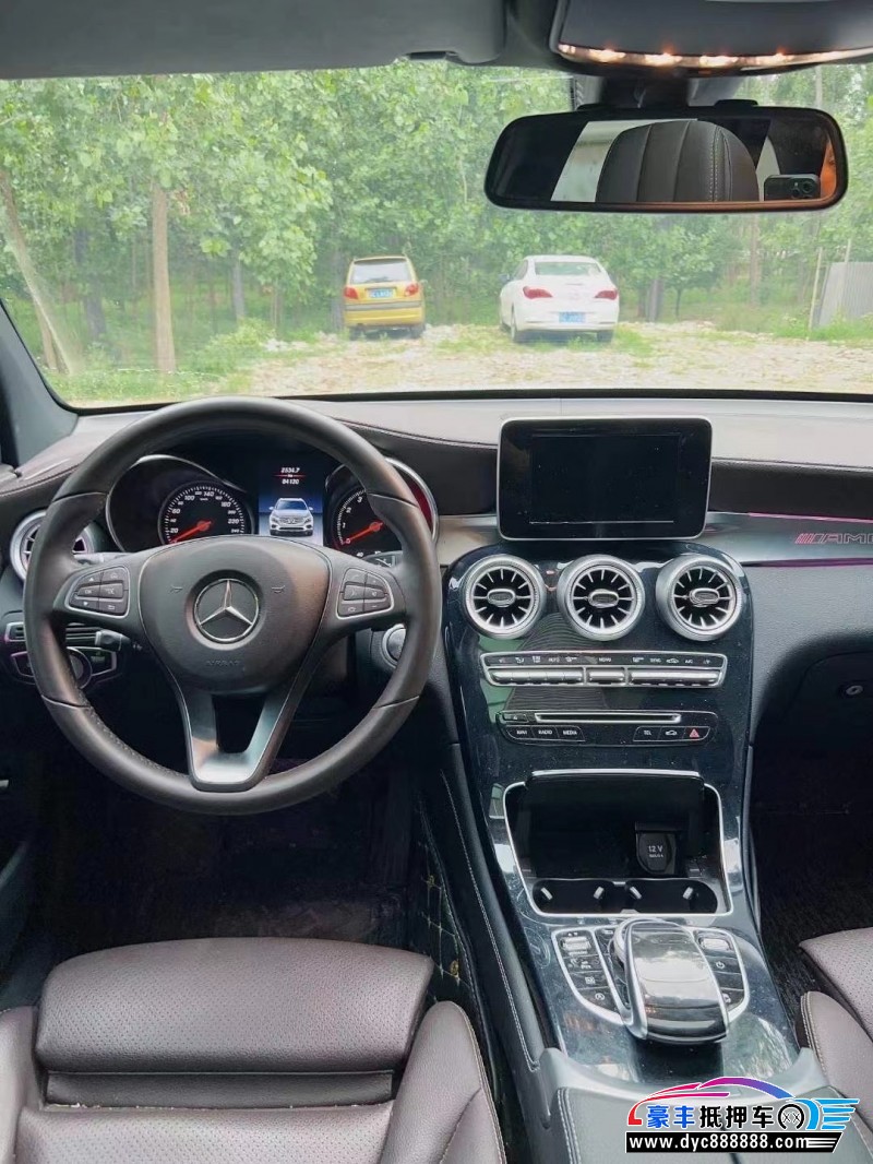 19年奔驰GLCSUV抵押车出售