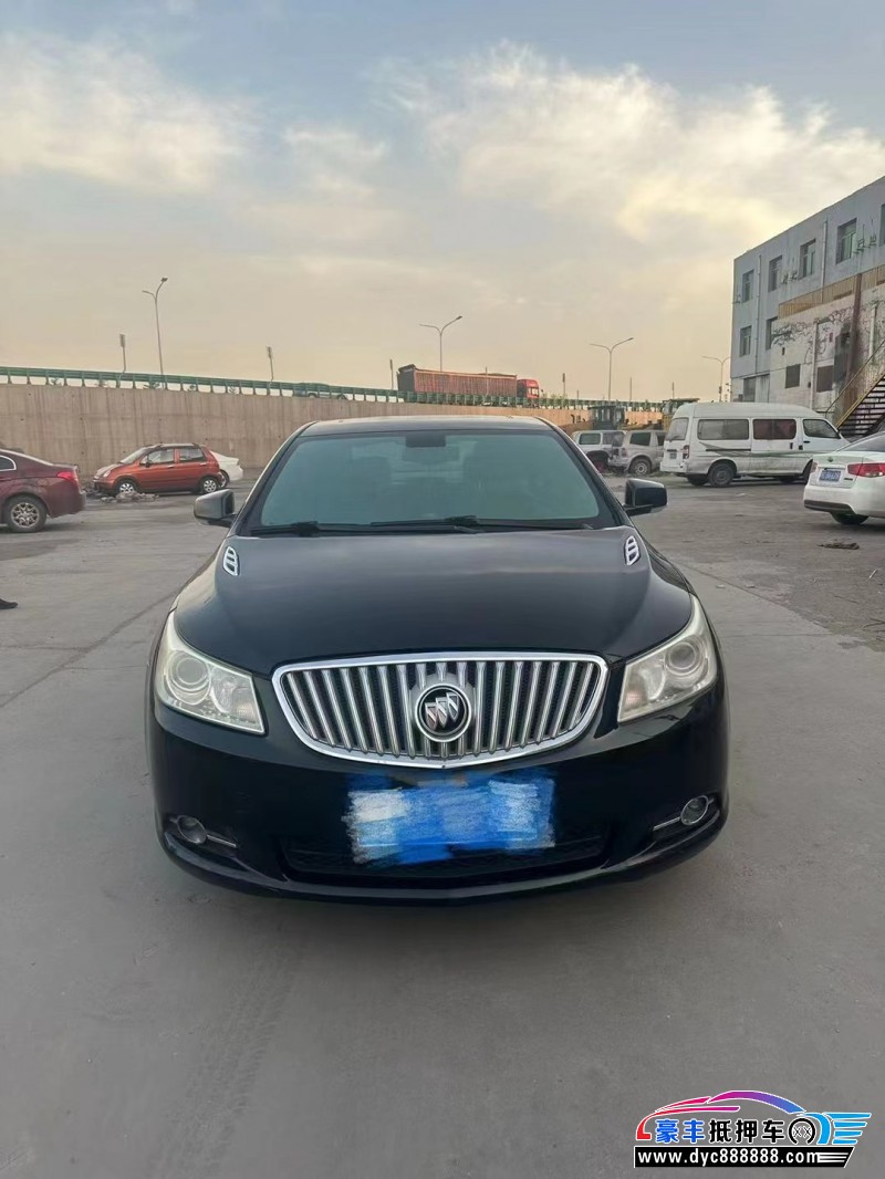 10年别克君越轿车抵押车出售