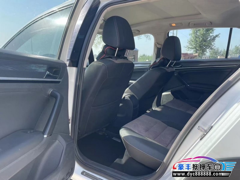 18年大众蔚领轿车抵押车出售