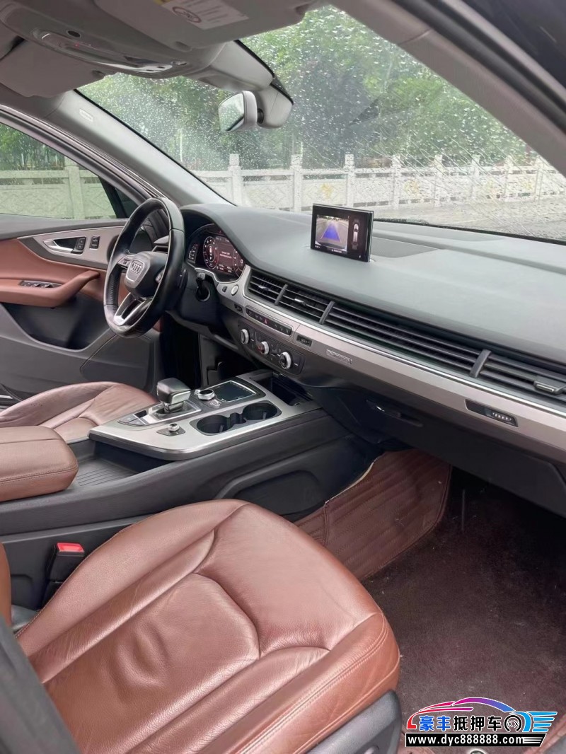 16年奥迪Q7轿车抵押车出售
