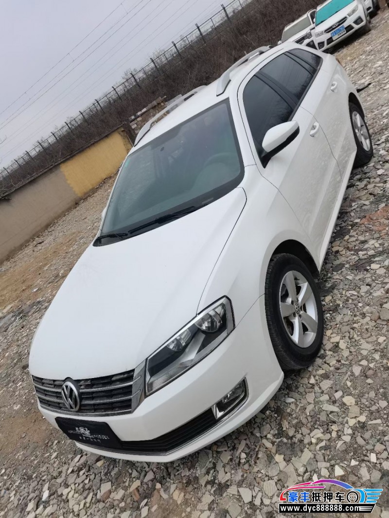 14年大众朗行轿车抵押车出售