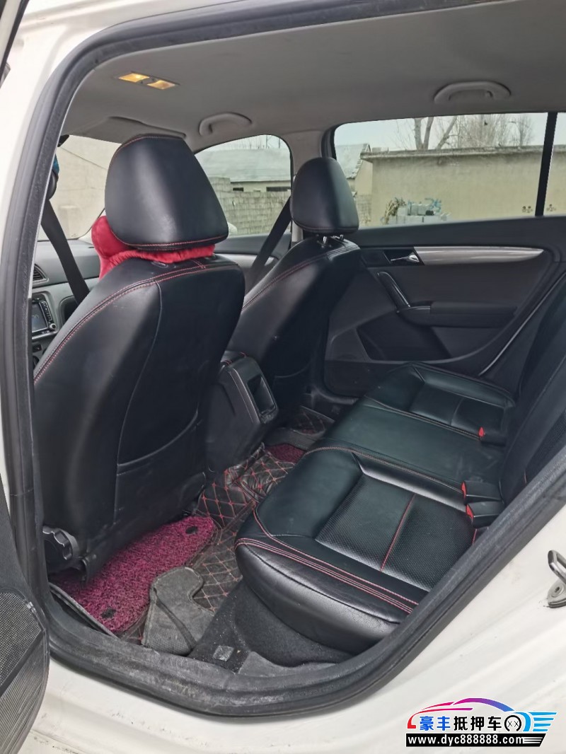 14年大众朗行轿车抵押车出售