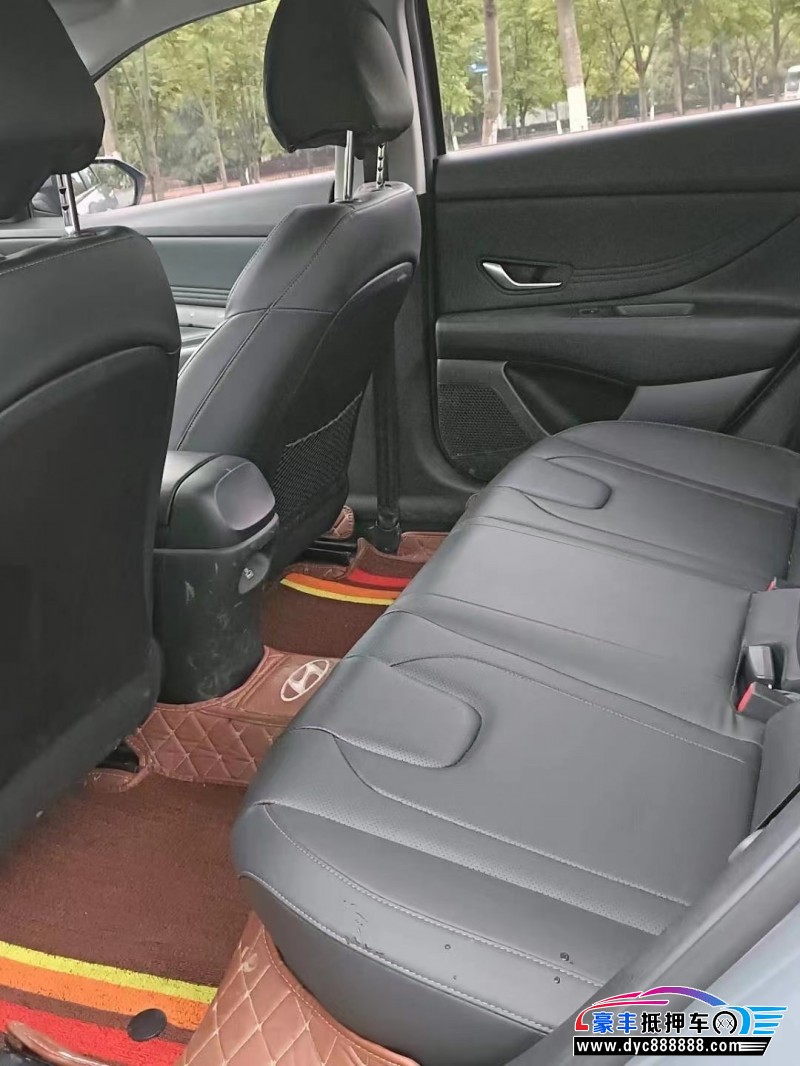 21年现代伊兰特轿车抵押车出售