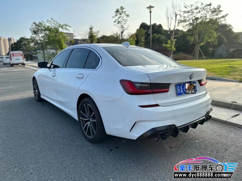 20年宝马3系轿车抵押车出售