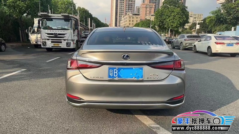 22年雷克萨斯ES轿车抵押车出售
