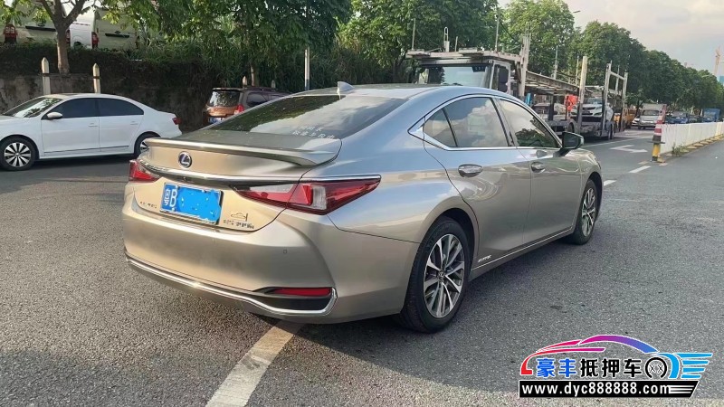 22年雷克萨斯ES轿车抵押车出售