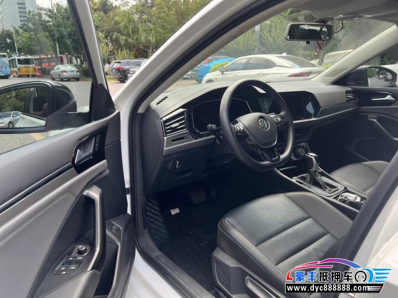 22年大众速腾轿车抵押车出售