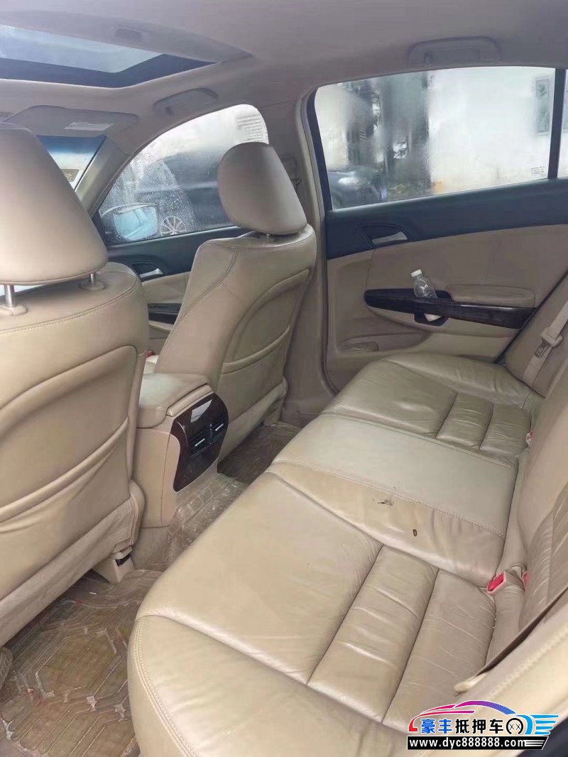 10年本田雅阁轿车抵押车出售