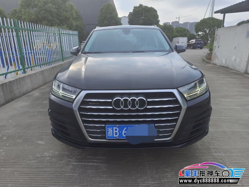 16年奥迪Q7轿车抵押车出售
