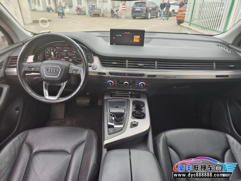16年奥迪Q7轿车抵押车出售