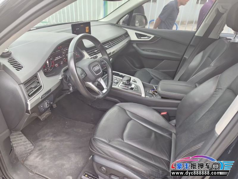 16年奥迪Q7轿车抵押车出售
