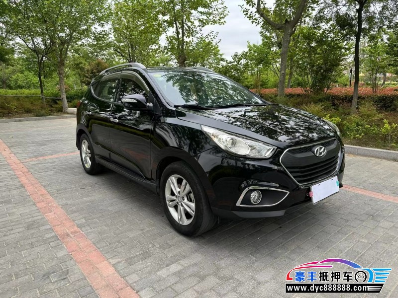 13年现代ix35轿车抵押车出售