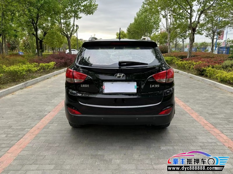 13年现代ix35轿车抵押车出售