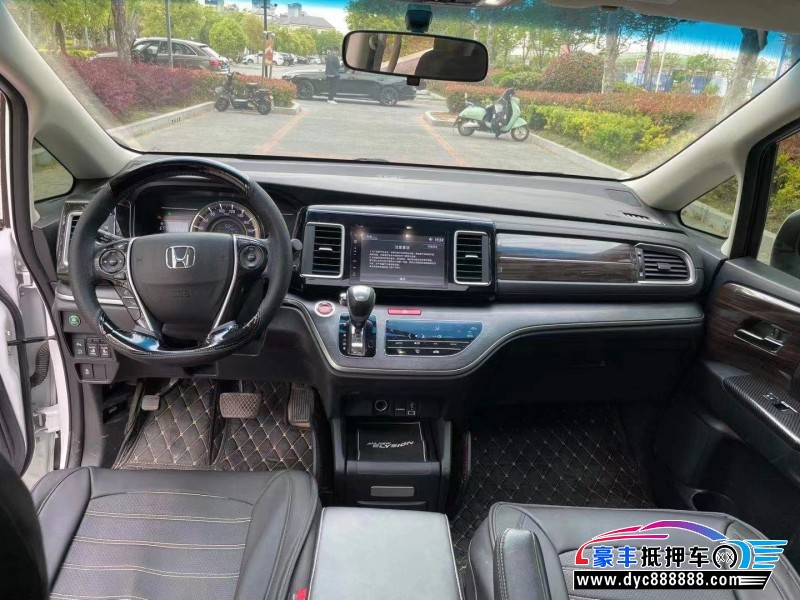 17年本田艾力绅轿车抵押车出售