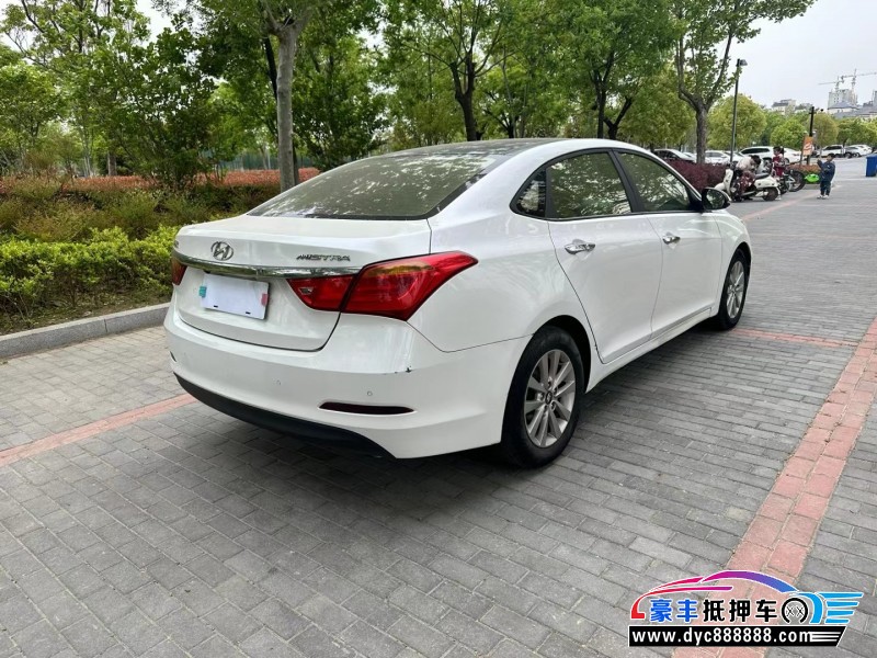 15年现代名图轿车抵押车出售