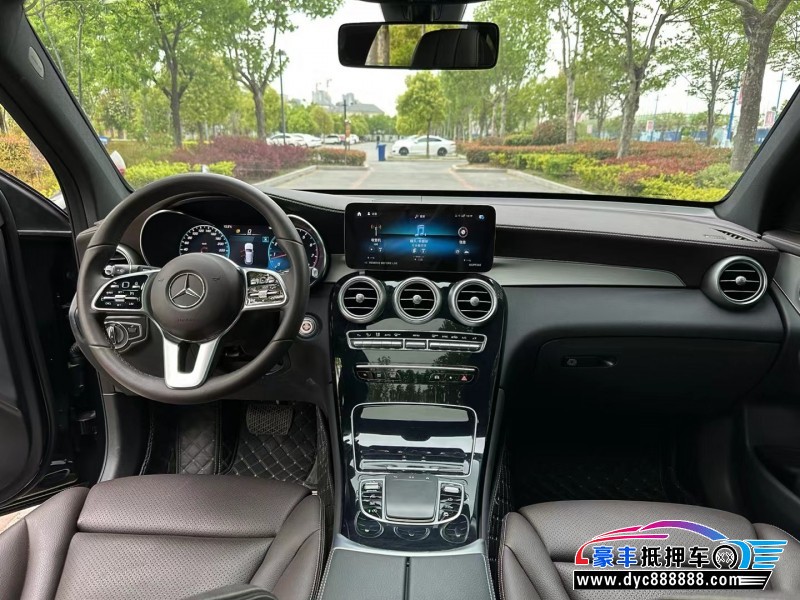 22年奔驰GLC轿车抵押车出售