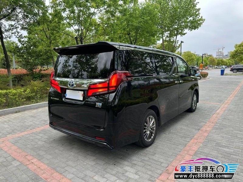 20年丰田埃尔法轿车抵押车出售