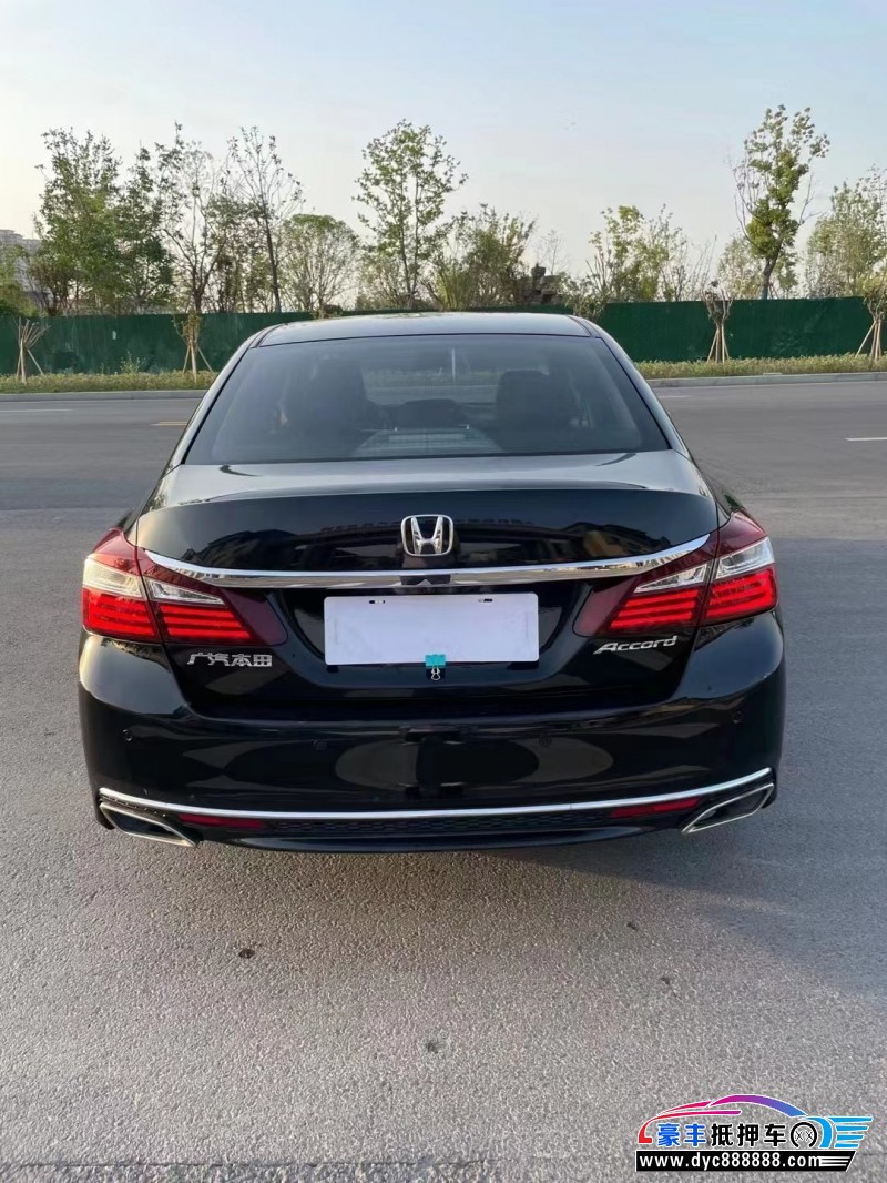 16年本田雅阁轿车抵押车出售