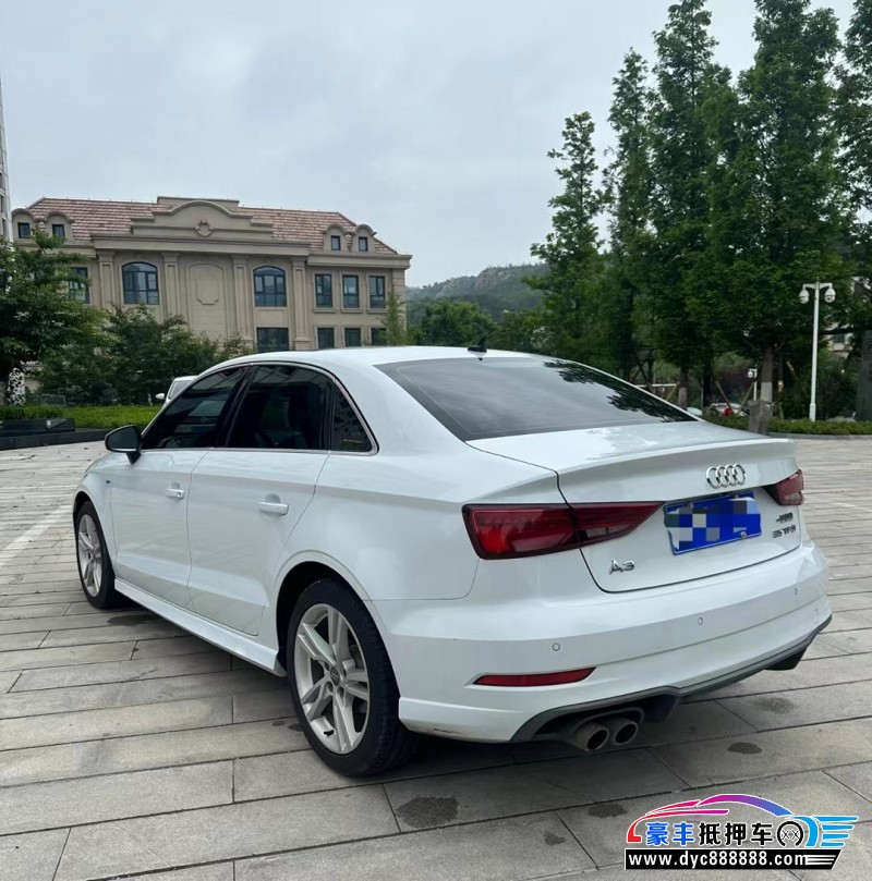 19年奥迪A3轿车抵押车出售