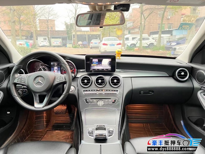 18年奔驰C轿车抵押车出售