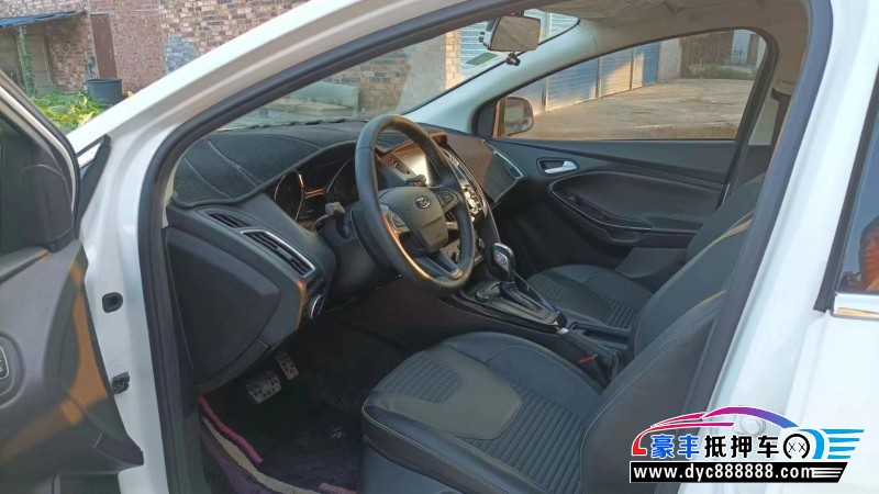 17年福特福克斯轿车抵押车出售