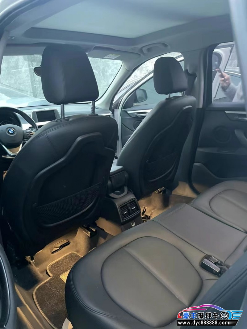 18年宝马X1轿车抵押车出售