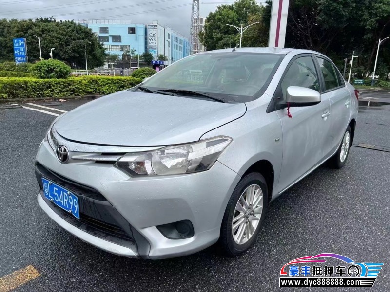 16年丰田威驰轿车抵押车出售