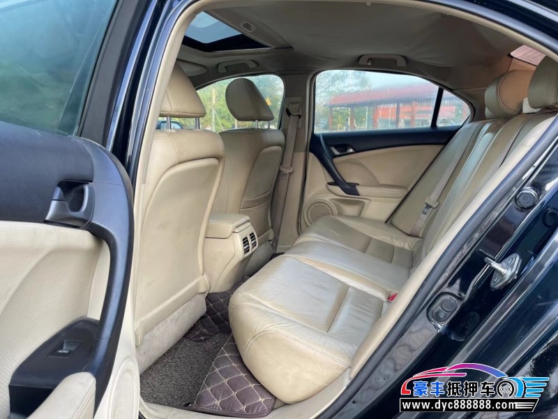 12年本田思铂睿轿车抵押车出售