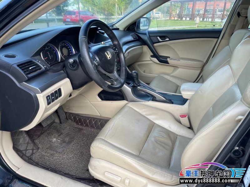 12年本田思铂睿轿车抵押车出售
