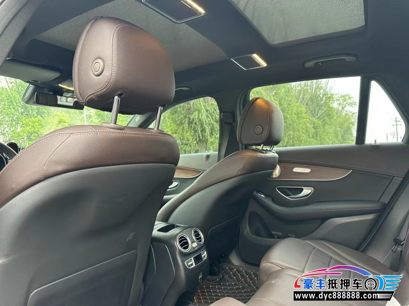 21年奔驰GLC轿车抵押车出售