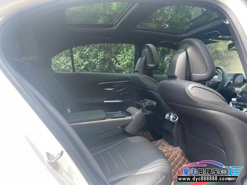 22年奔驰C轿车抵押车出售