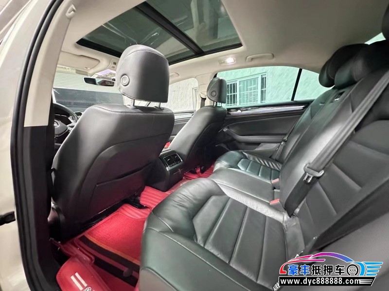 18年大众辉昂轿车抵押车出售