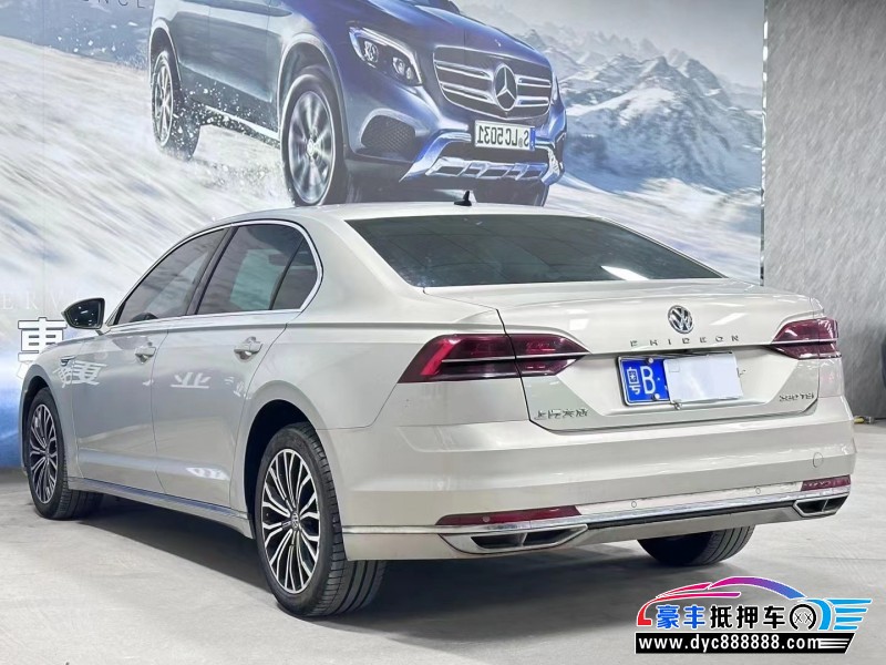 18年大众辉昂轿车抵押车出售