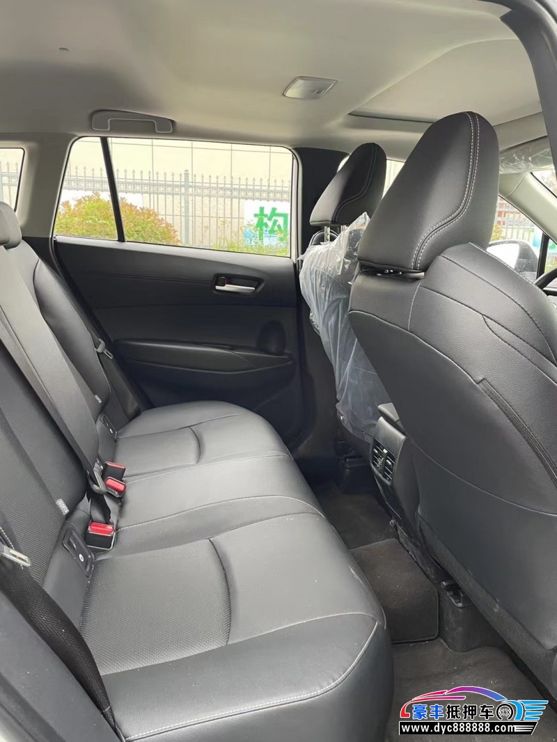 23年丰田锋兰达轿车抵押车出售