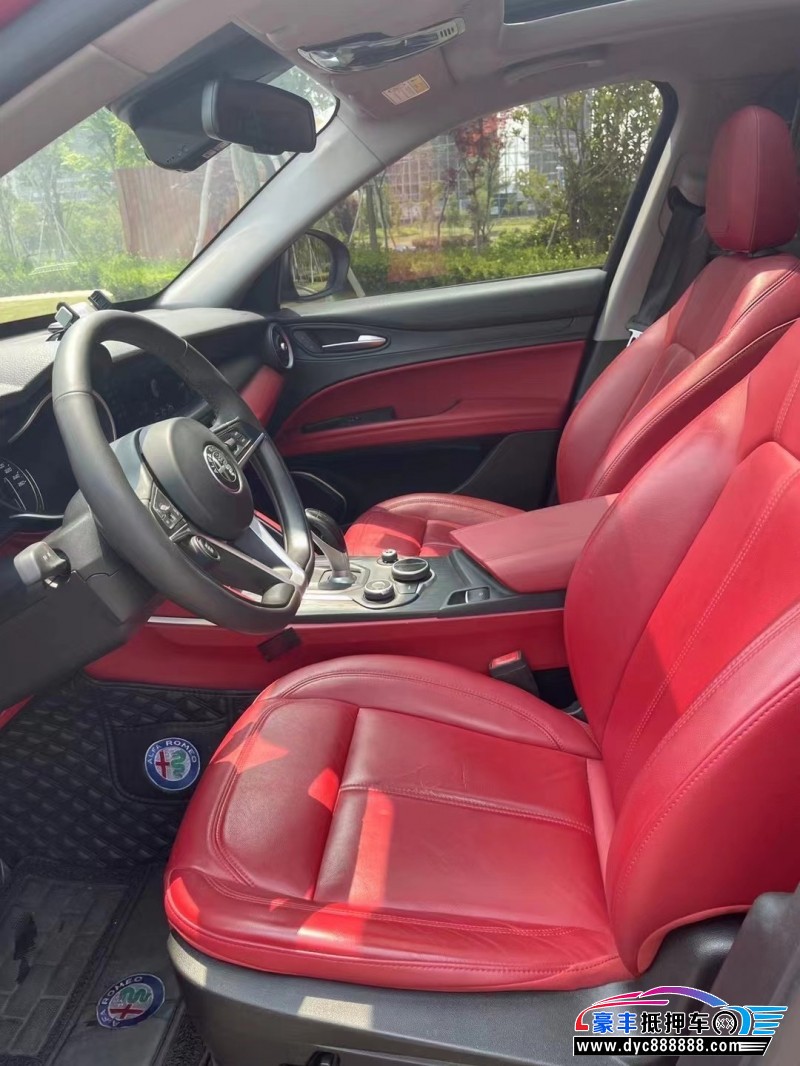 18年阿尔法·罗密欧Stelvio轿车抵押车出售