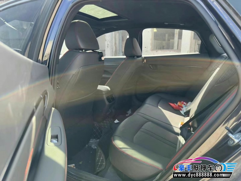 20年现代索纳塔轿车抵押车出售