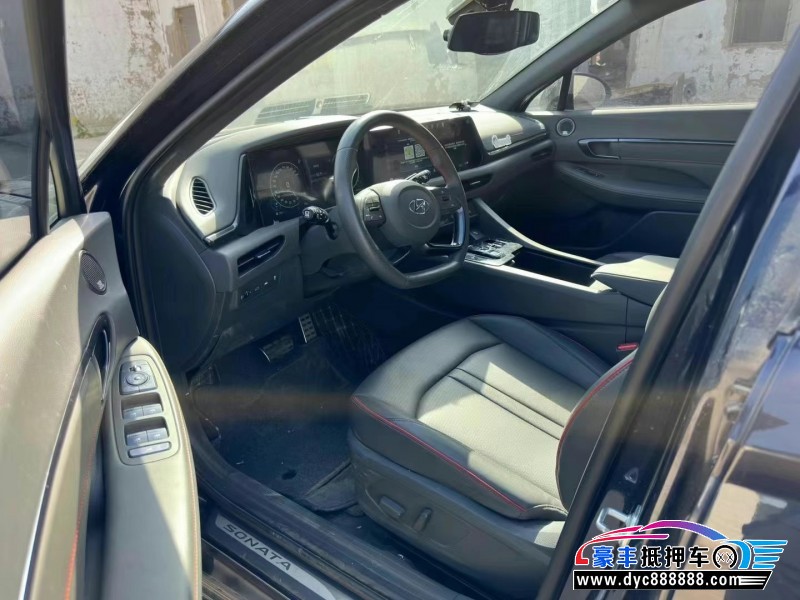 20年现代索纳塔轿车抵押车出售