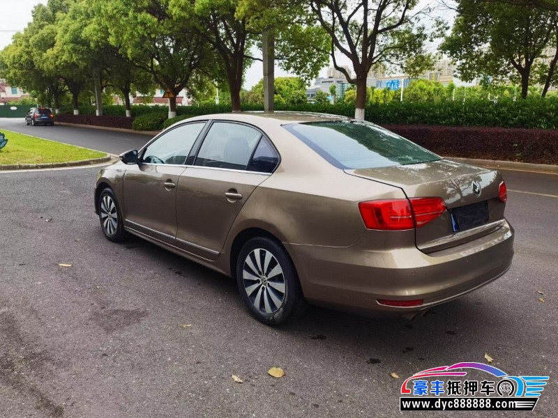 17年大众速腾轿车抵押车出售