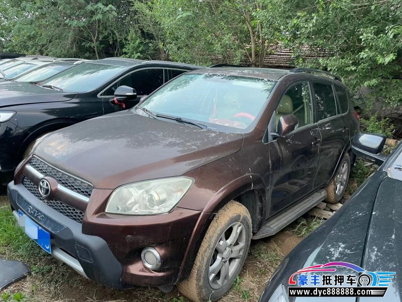 13年丰田RAV4荣放轿车抵押车出售