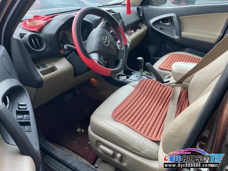 13年丰田RAV4荣放轿车抵押车出售