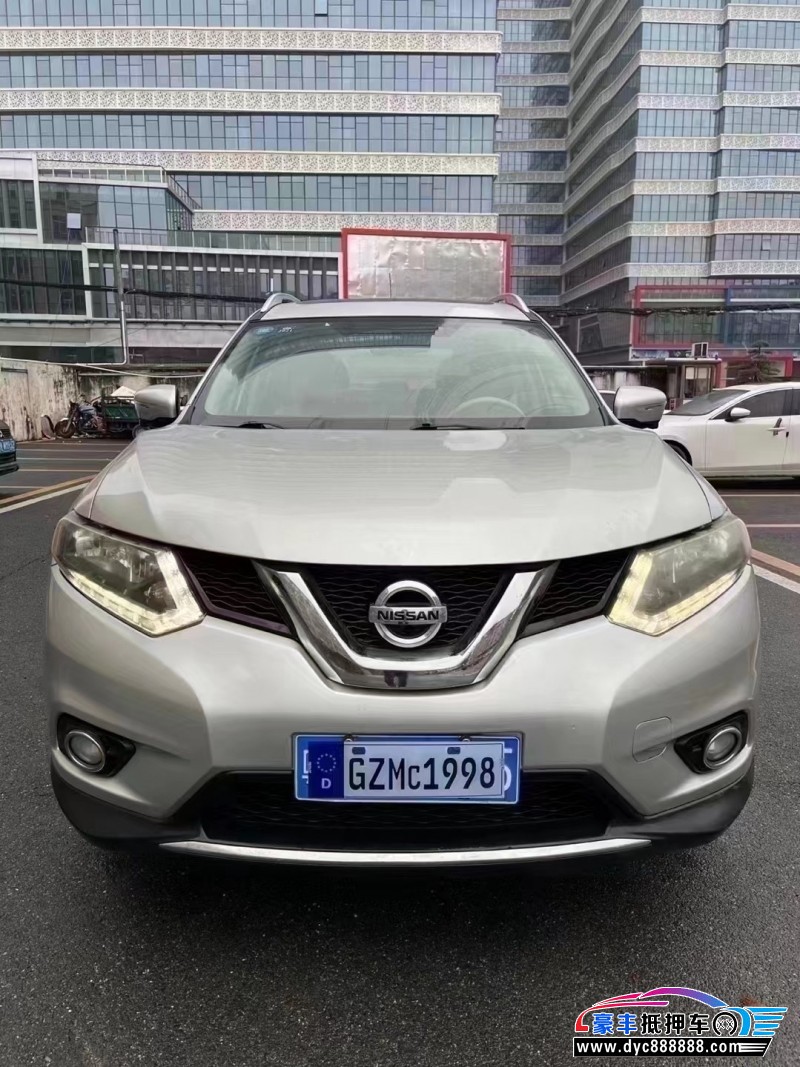 15年日产奇骏轿车抵押车出售