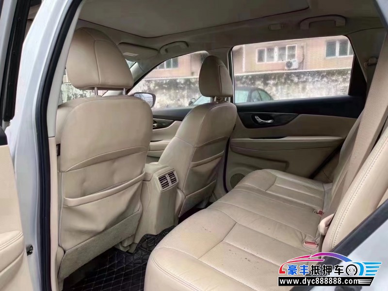 15年日产奇骏轿车抵押车出售