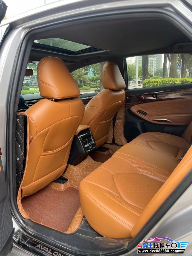 19年丰田亚洲龙轿车抵押车出售