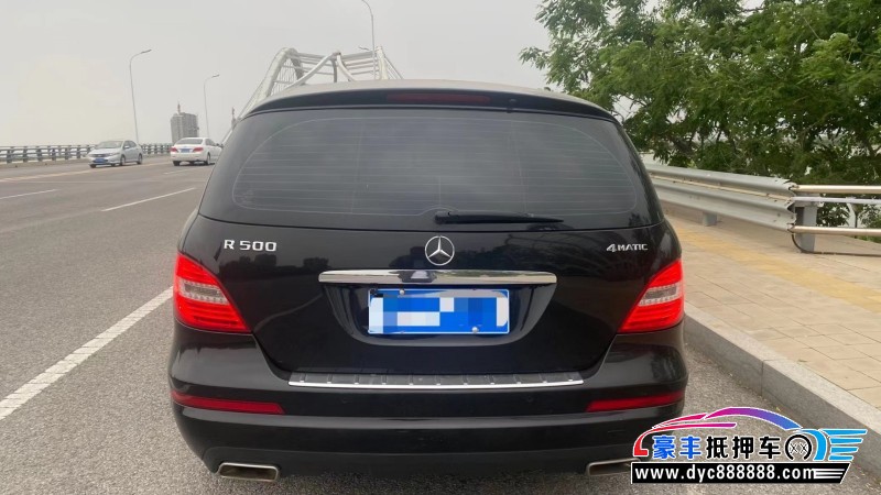 12年奔驰R级轿车抵押车出售