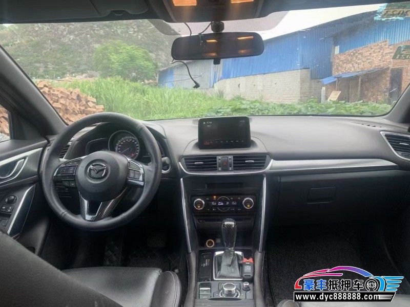 17年马自达CX-4轿车抵押车出售