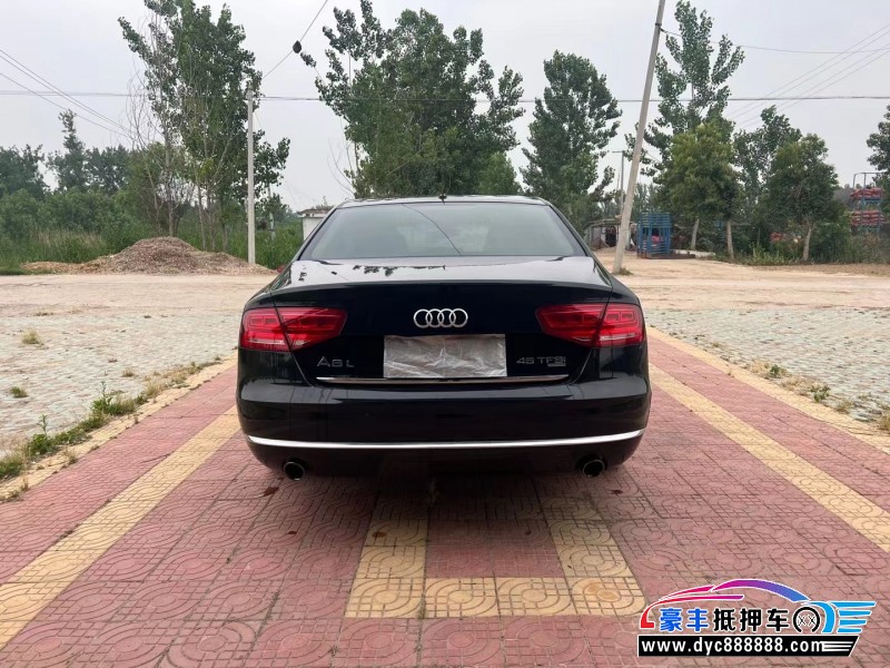 13年奥迪A8轿车抵押车出售